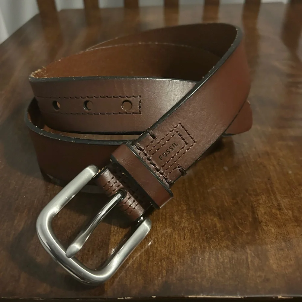 Fossil Brown Genuine Stitched Leather Belt Sz‎ 40